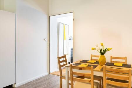 Cosy Apartment Plus Self Checkin Plus Free Street Parking Берлин Экстерьер фото